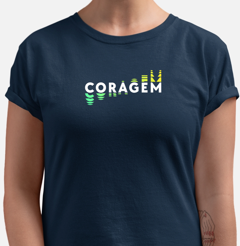 Camiseta “Coragem” – Design Espelhado algodão premium (PP ao 4G) 