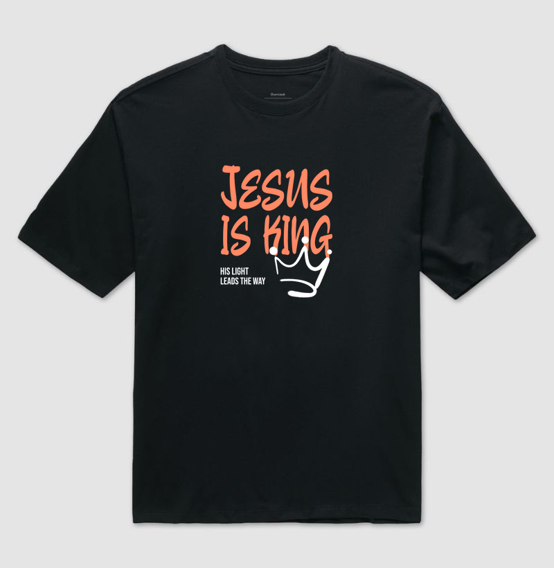 Camiseta Oversized Jesus Is King Coroa