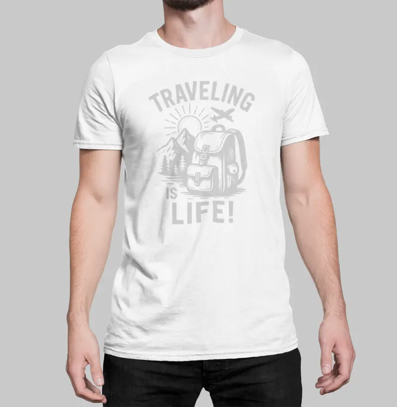 Camiseta Masculina - Traveling is Life! - Código: N25E05