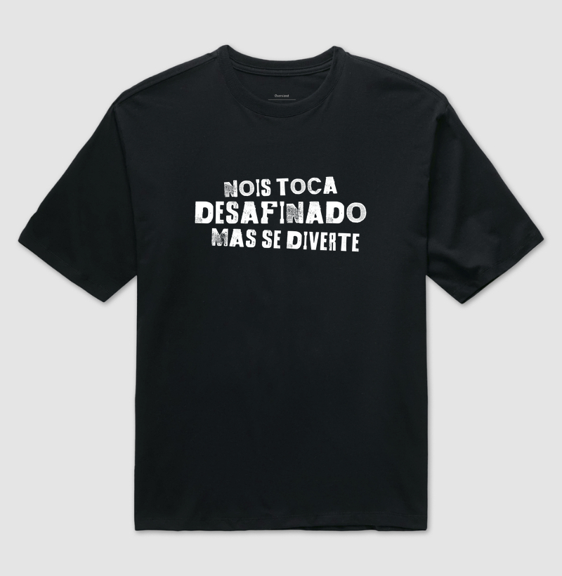 NOIS TOCA DESAFINADO MAS SE DIVERTE