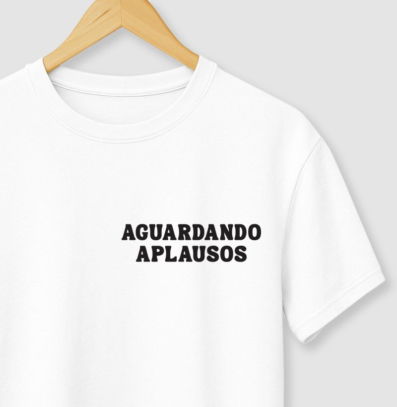 Aguardando Aplausos