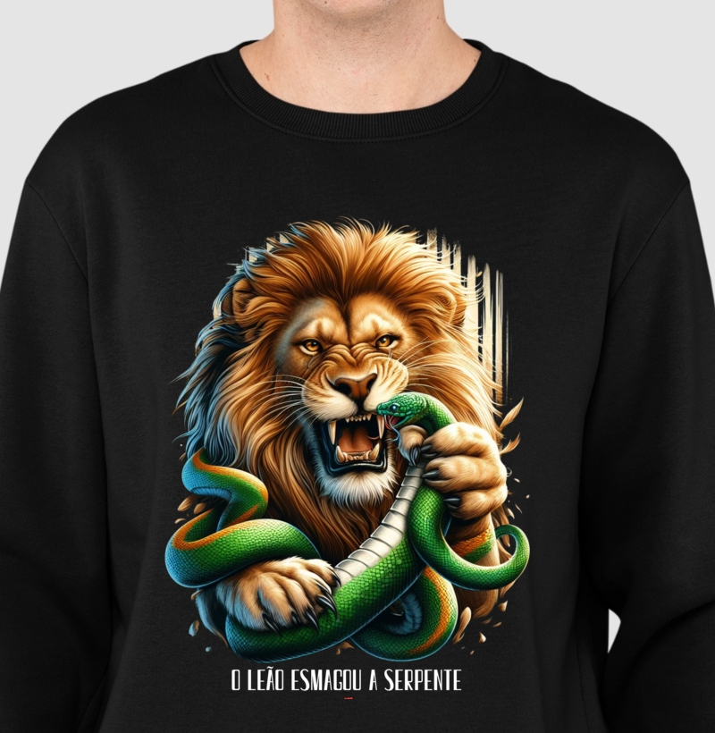 O leão esmagou a serpente