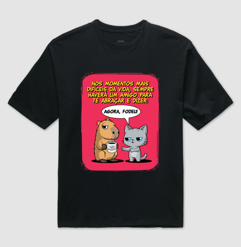Camiseta Capivara e Gato Amigos