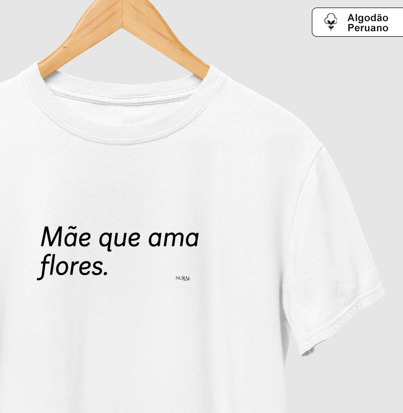 Mãe que ama flores.