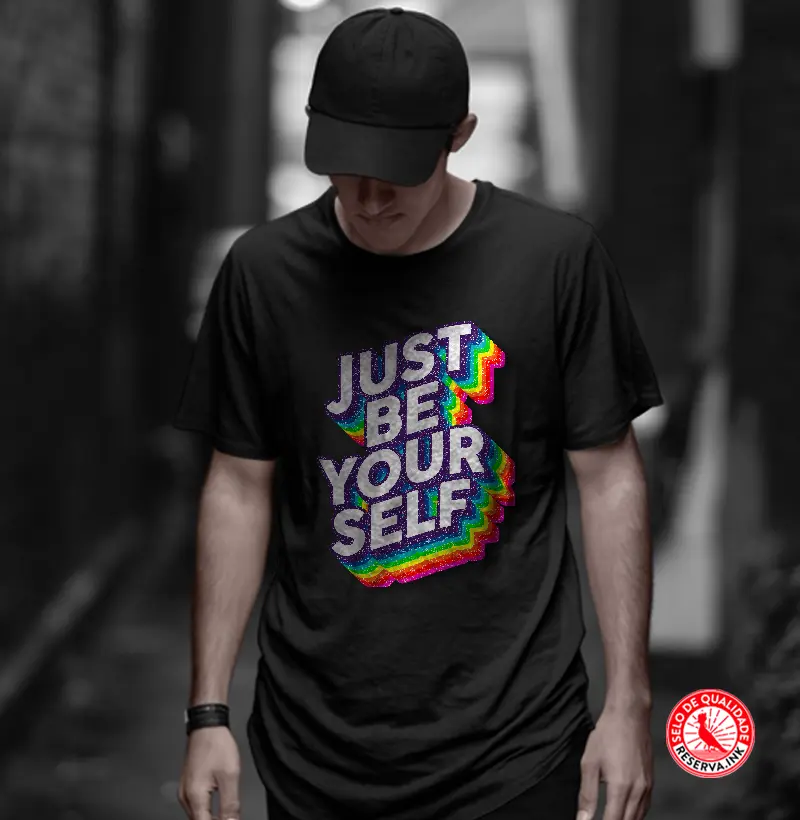 Camiseta Just Be Your Self