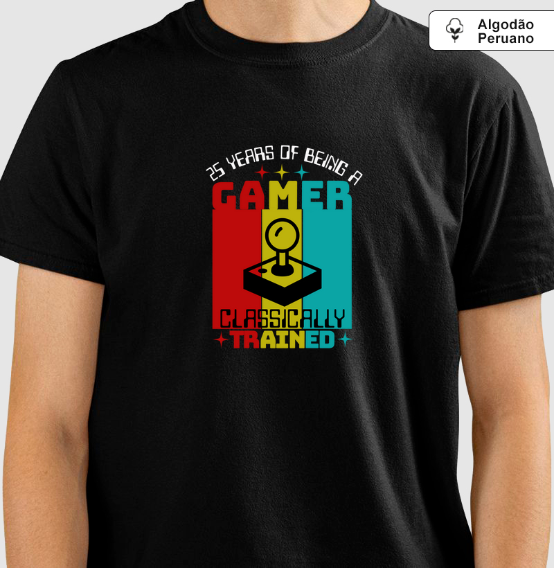 Camiseta “25 Years of Being a Gamer - Classically Trained” em Algodão Peruano