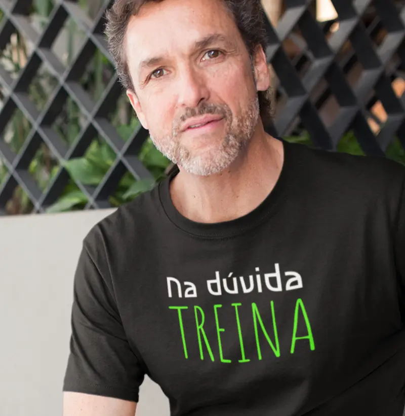 Camiseta Na Dúvida, Treina | Motivação Fitness | Malha Reserva | Atletiva