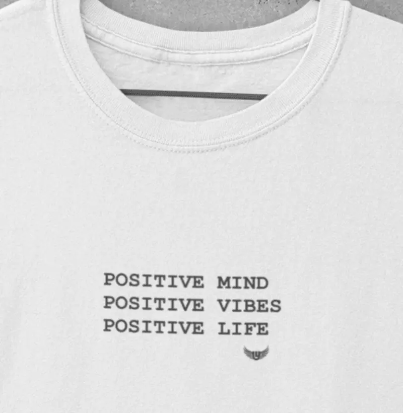 Camiseta Positiva Mente