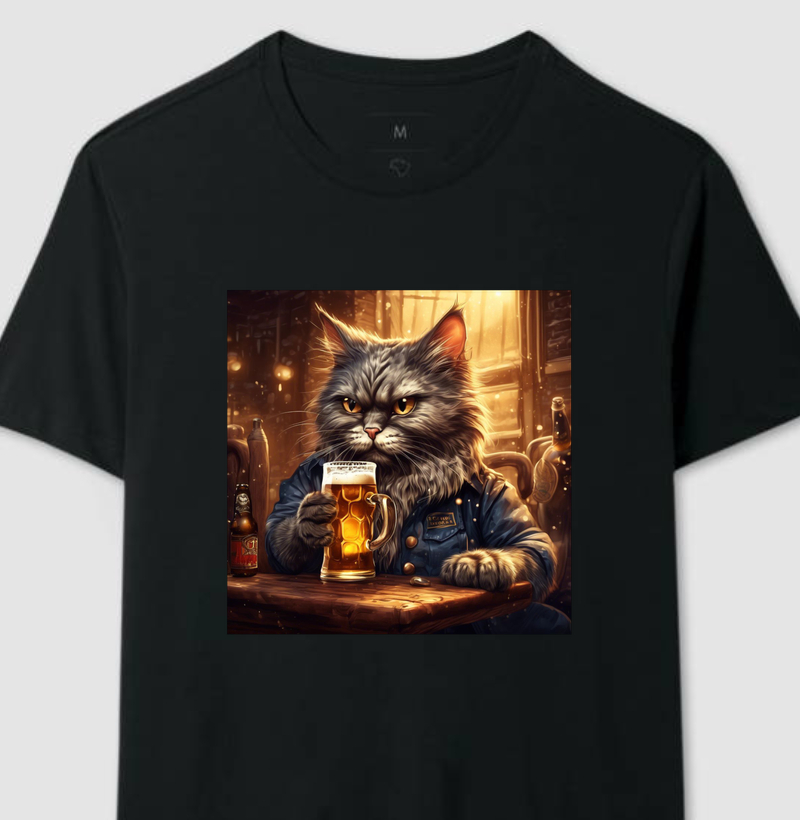 Gato tomando cerveja