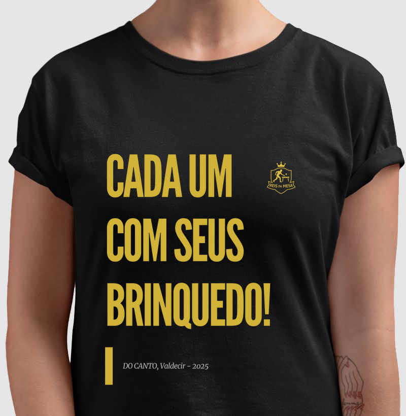 CADA UM COM SEUS BRINQUEDO - By Véio do Canto