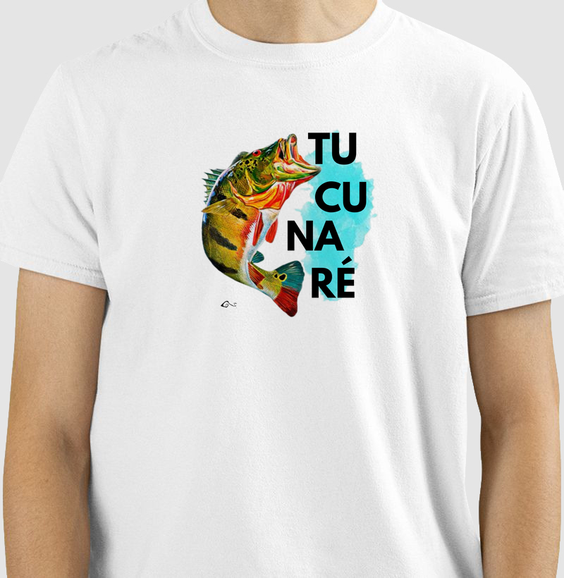 Tucunaré saltando