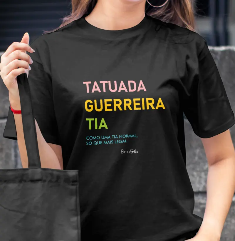 Tatuada, guerreira, tia