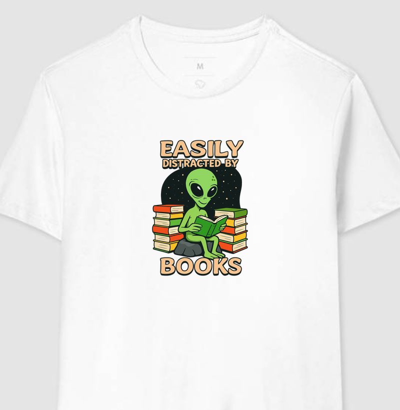 Camiseta | Easily distracted by books
