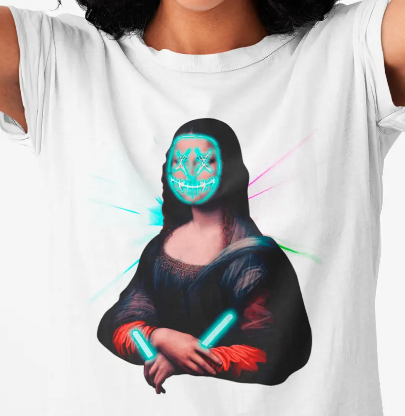 Mona in Rave