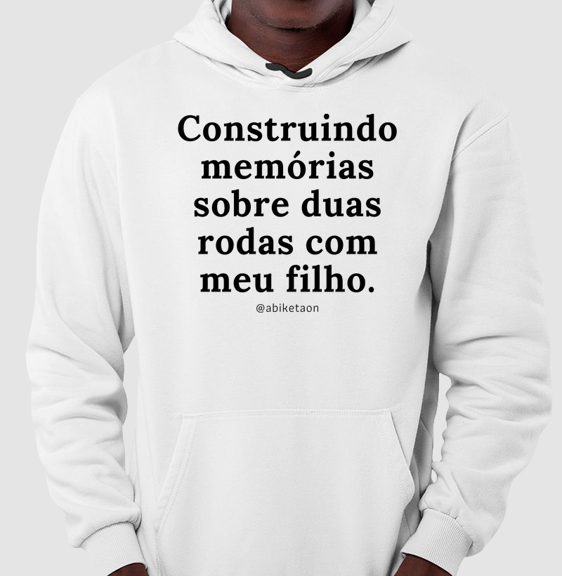 Construindo memórias sobre duas rodas com meu filho.