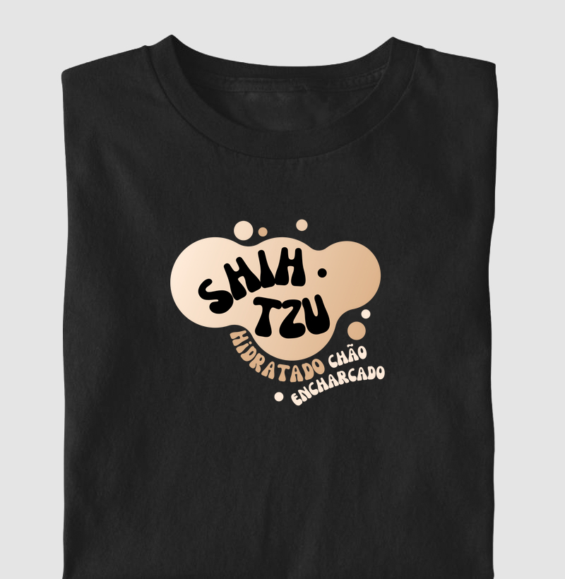 Shih tzu hidratado, chão encharcado