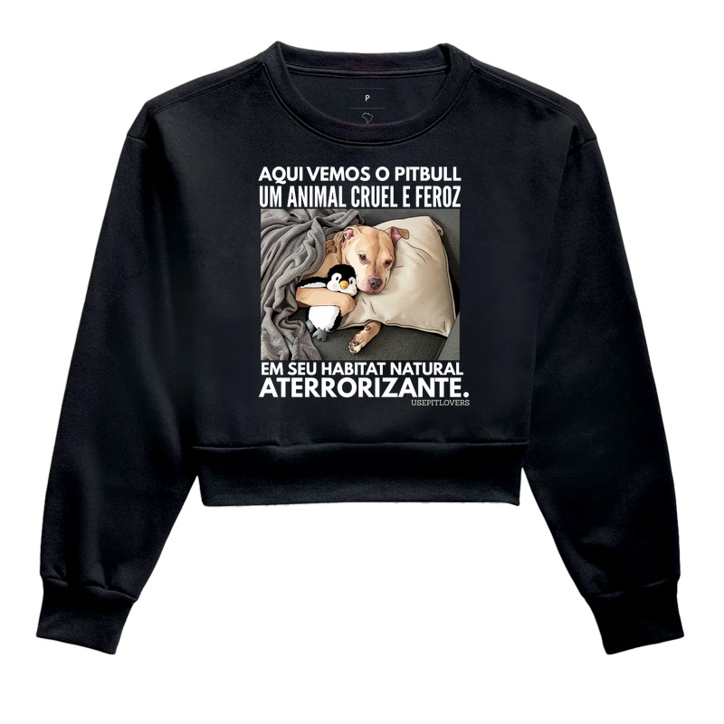 AQUI VEMOS O PIT BULL UM ANIMAL CRUEL E FEROZ EM SEU HABITAT NATURAL ATERRORIZANTE.