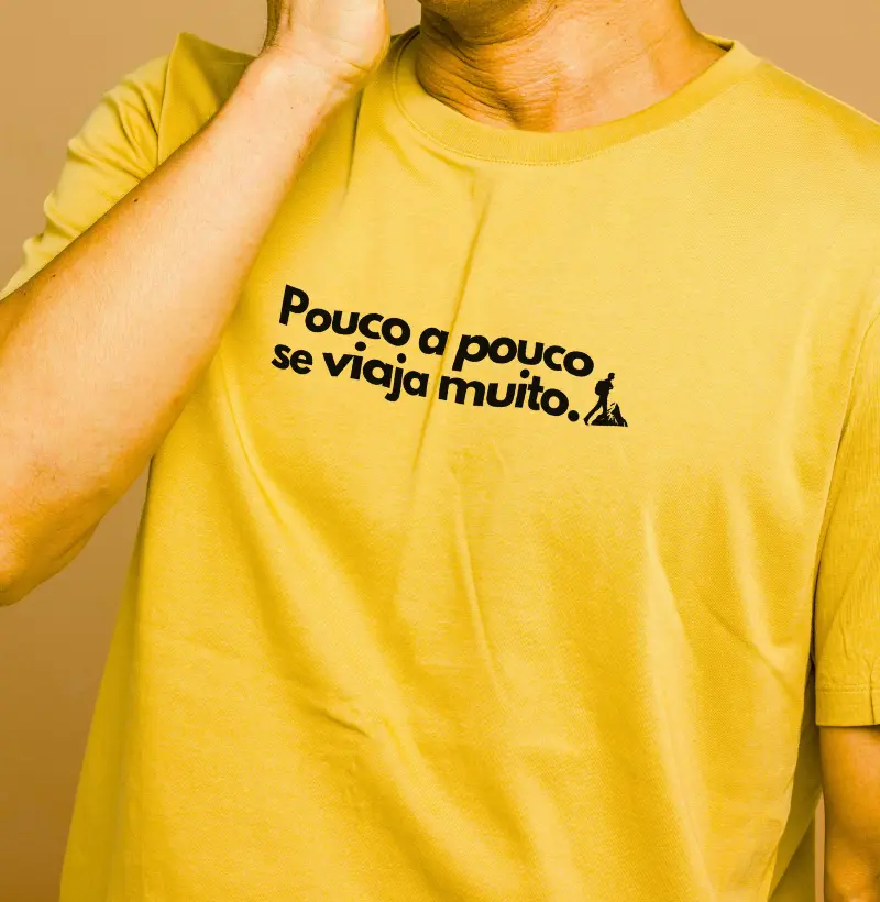 Camiseta Viajante Mochileiro que Viaja Muito 