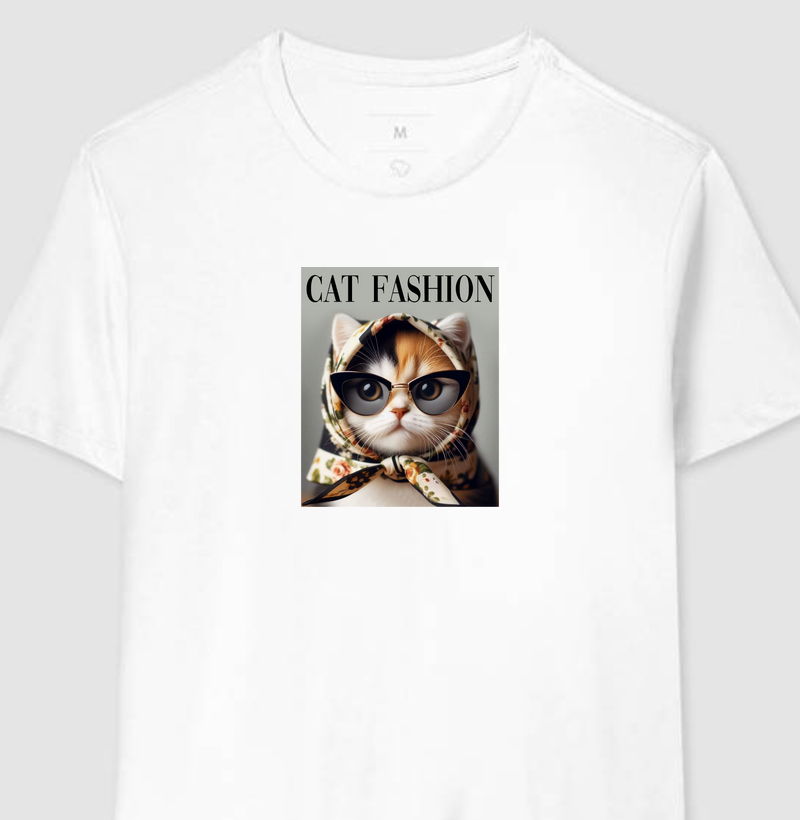 Camiseta gata com lenço