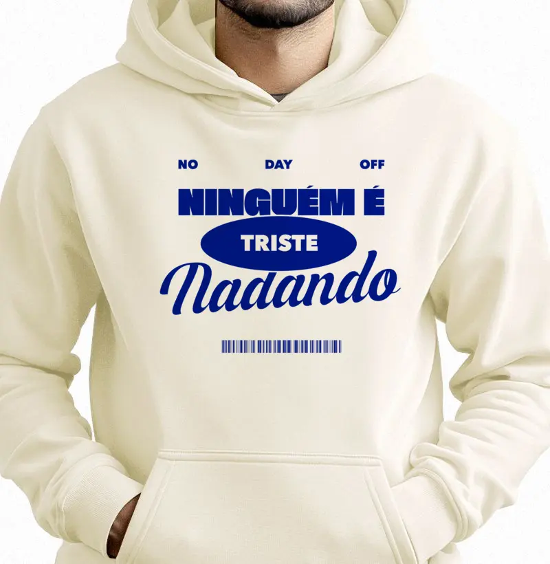NINGUEM E TRISTE NADANDO