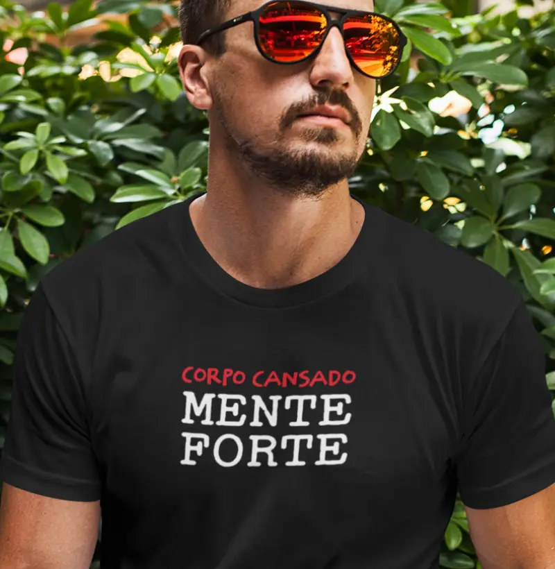 Camiseta Esportiva Motivacional | "Corpo Cansado, Mente Forte" | Malha Reserva | Atletiva Store