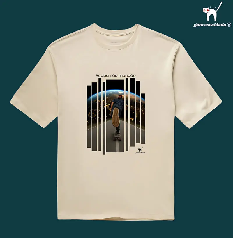 Camiseta Oversized Acaba Não Mundão