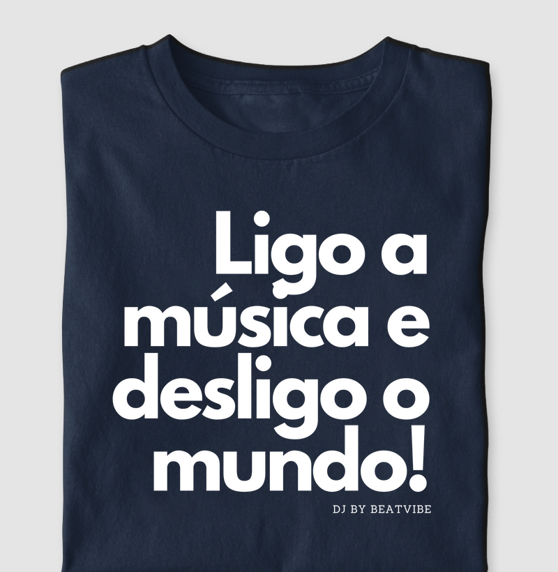 LIGO A MÚSICA
