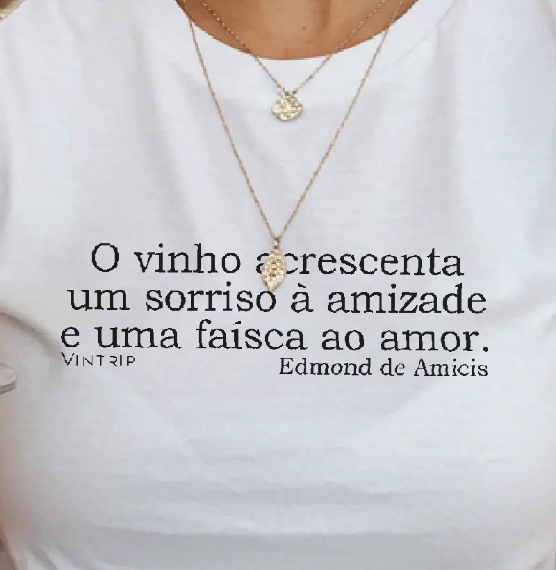 O vinho acrescenta um sorriso à amizade e uma faísca ao amor.