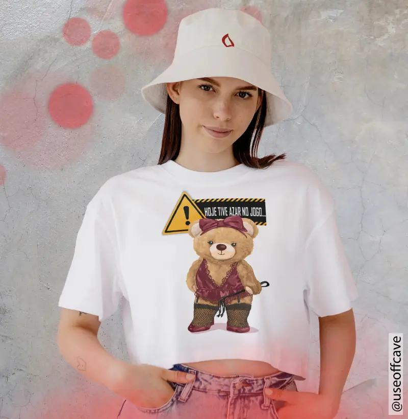 Camiseta Cropped AZAR NO JOGO