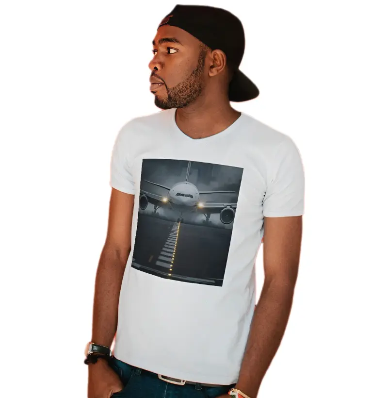 Camiseta Básica Avião Na Pista