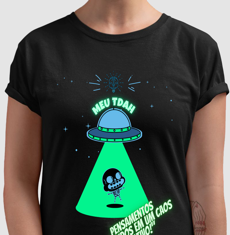 Camiseta-Pensamentos Abduzidos