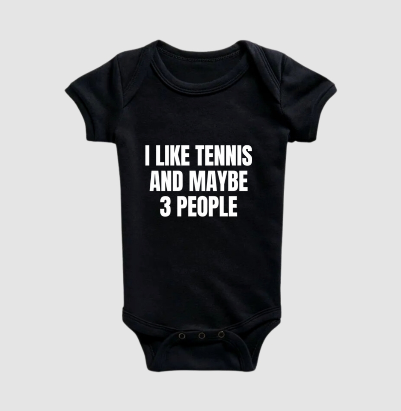 I LIKE TENNIS N MAYBE 3 PEOPLE