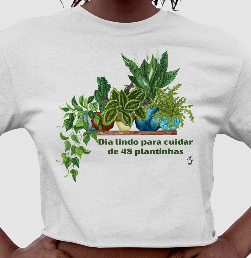 Dia lindo para cuidar de 48 plantinhas