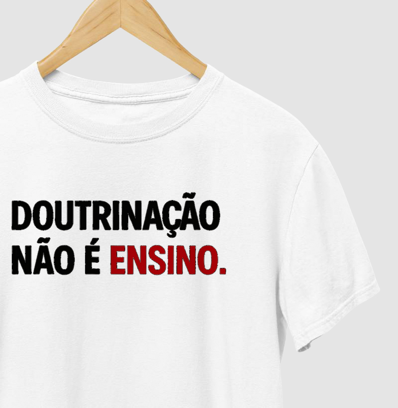 Doutrinação não é ensino