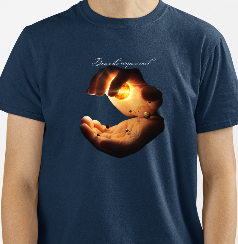 Camiseta mãos no universo