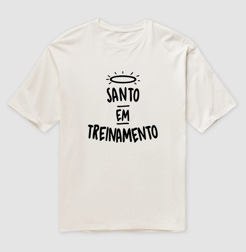 Camiseta Oversized Santo em Treinamento