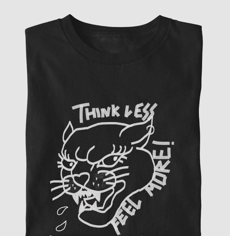 Camiseta Preta - Think Less