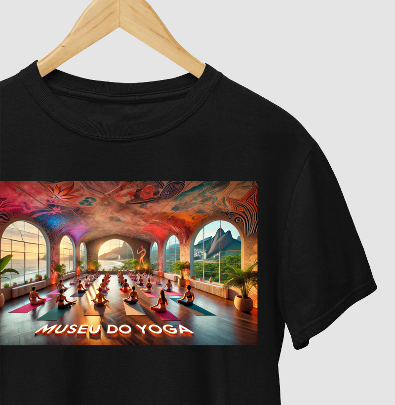Camiseta Studio de Yoga ao Entardecer