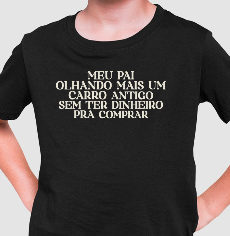 MEU PAI OLHANDO CARRO ANTIGO