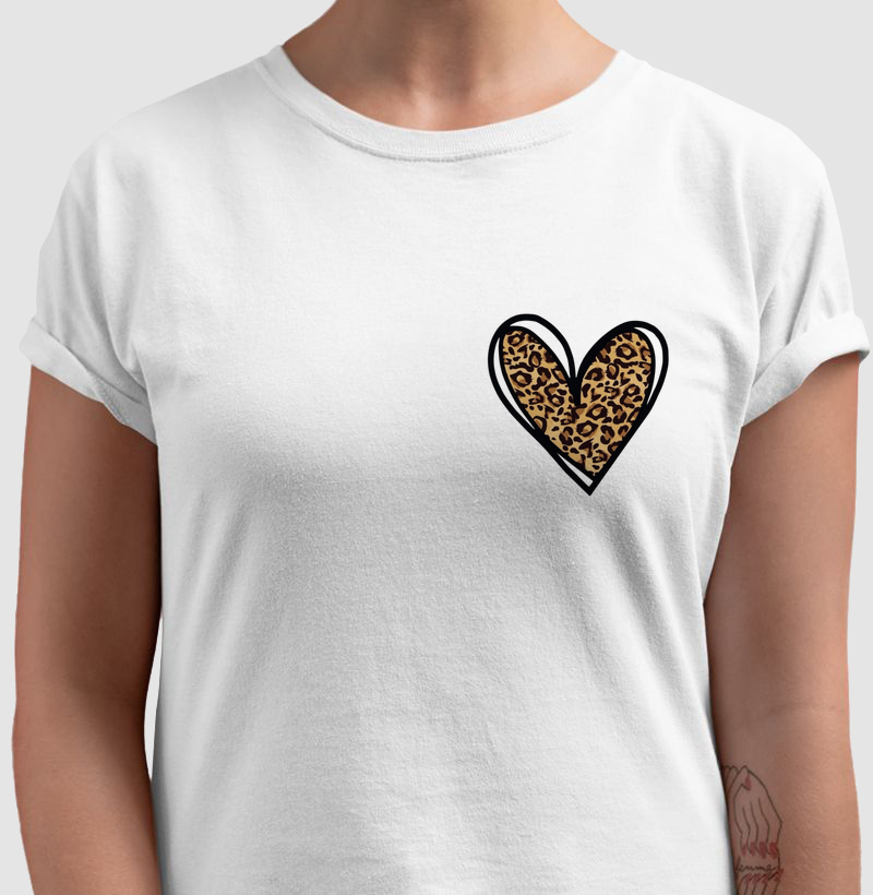 Camiseta Coração oncinha