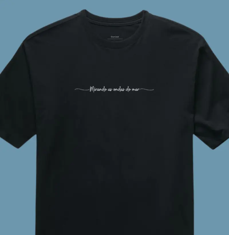 Mirando as ondas do mar