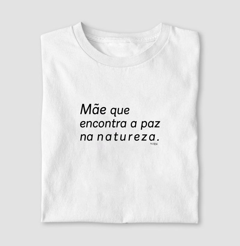 Mãe que encontra a Paz na Natureza.
